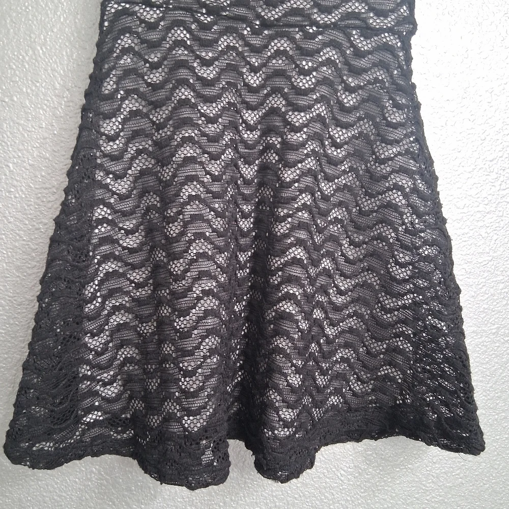 Lilt Girl's Black Lace Overlay Formal Dress   Size 8.    13